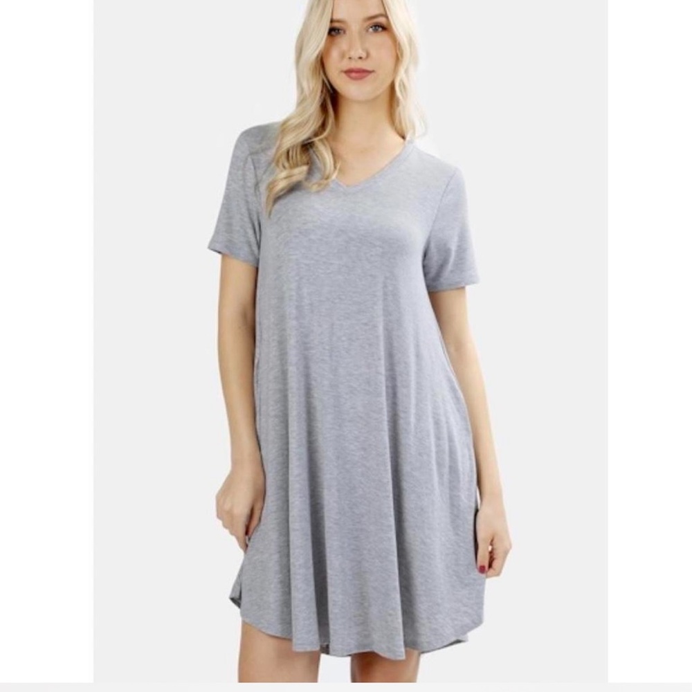 Zenana Outfitters Light Gray Short Sleeve Top